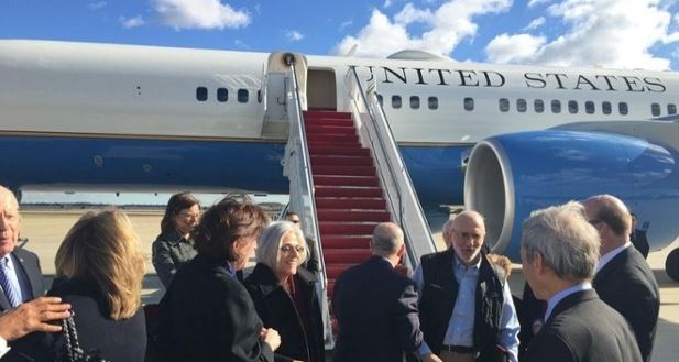 Gross with USIS-USIA released by Cuba, arrives in Air Force One